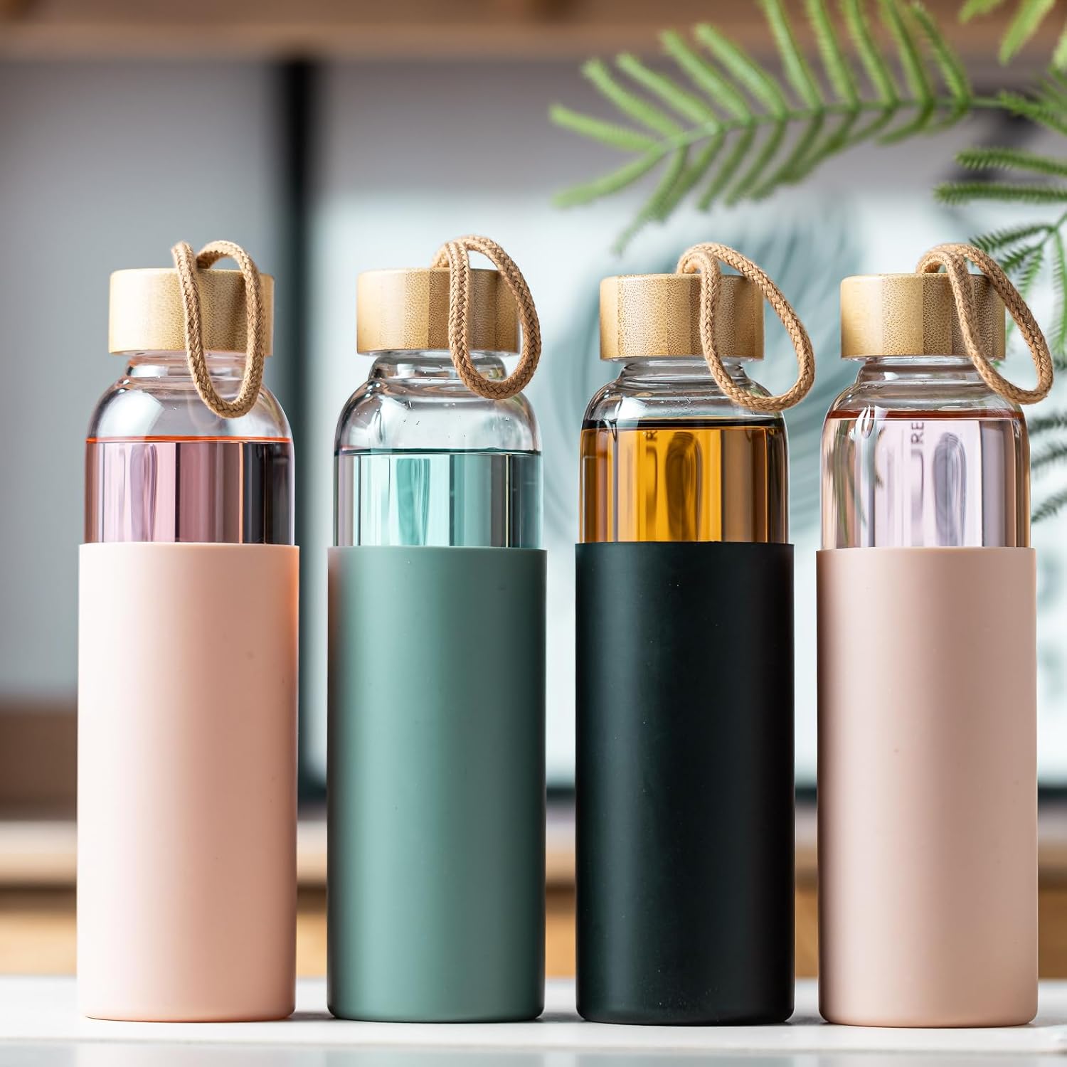 21oz Glass Water Bottle with Silicone Sleeve & Bamboo Lid, BPA Free Reusable Water Bottle Glass for Gym Office Travel, Gift for Fitness Enthusiasts (Green)